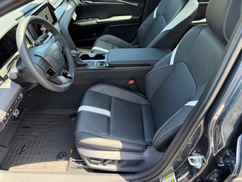 New 2026 Toyota Camry SE FWD image 12