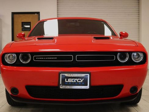 Used 2023 Dodge Challenger SXT RWD image 4