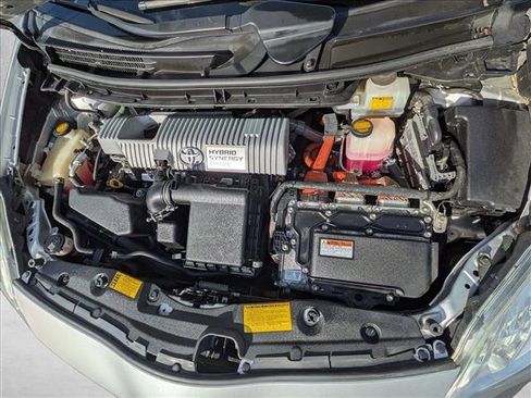 Used 2014 Toyota Prius Three image 25