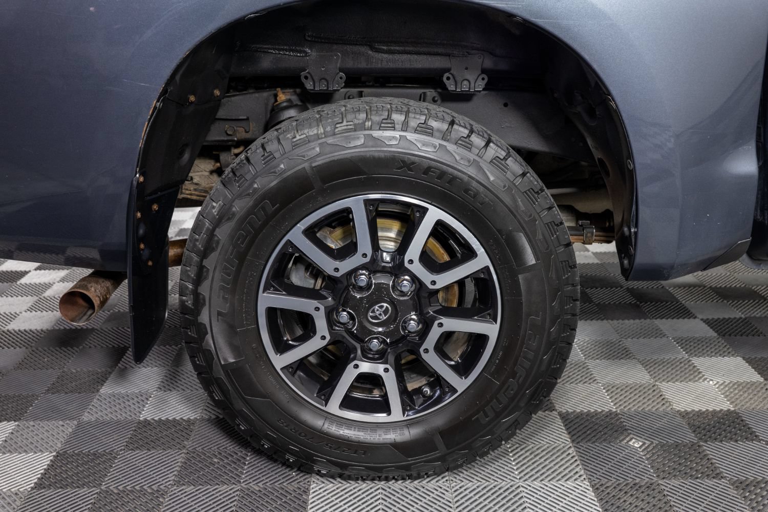 Used 2010 Toyota Tundra Limited w/ Memory Pkg AWD/4WD image 39