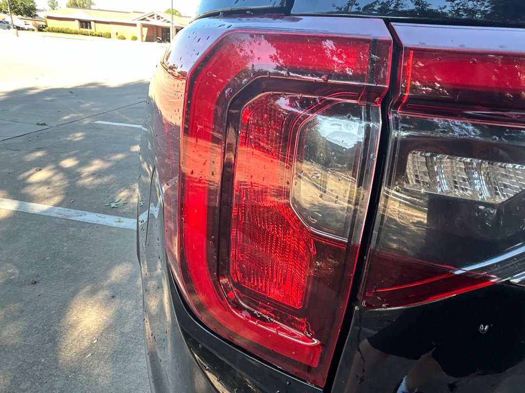 Used 2023 GMC Acadia AT4 w/ Technology Package AWD/4WD image 8