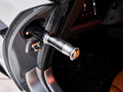 Used 2020 Rolls-Royce Wraith RWD image 25