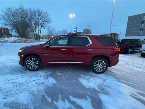 Certified 2022 Chevrolet Traverse High Country w/ LPO, Floor Liner Package image 5