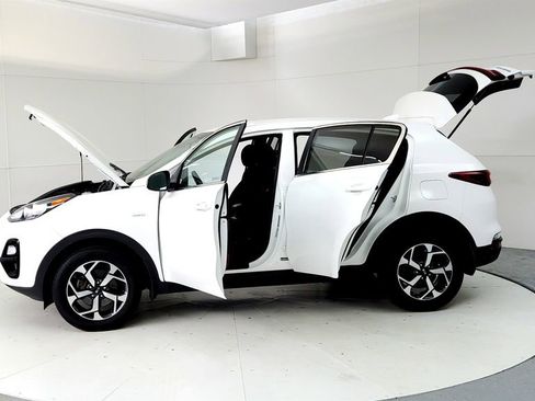 Used 2020 Kia Sportage LX AWD/4WD image 10