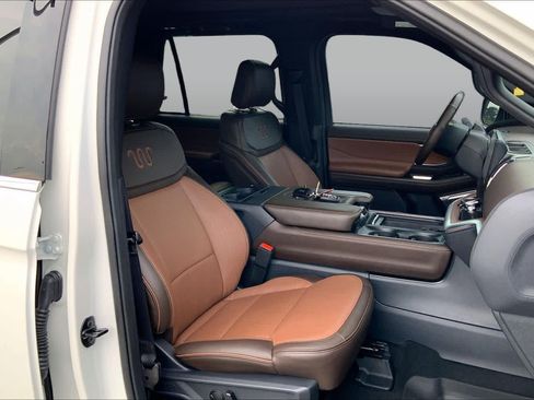 Used 2025 Ford Expedition King Ranch AWD/4WD image 9