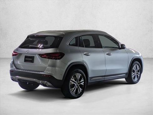 New 2026 Mercedes-Benz GLA 250 image 2