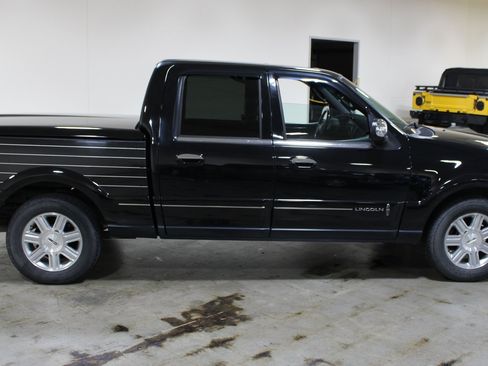 Used 2002 Lincoln Blackwood RWD image 36