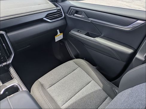 New 2026 GMC Acadia Elevation FWD image 17