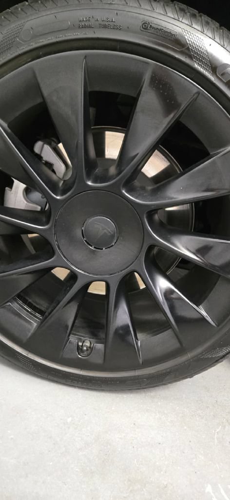 Used 2023 Tesla Model Y AWD image 7