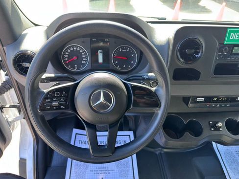 Used 2024 Mercedes-Benz Sprinter 2500 image 16