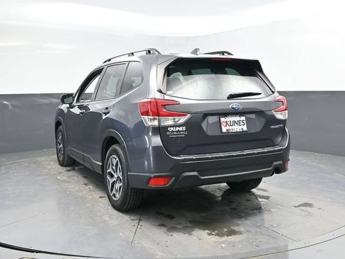 Used 2023 Subaru Forester Premium AWD/4WD image 10