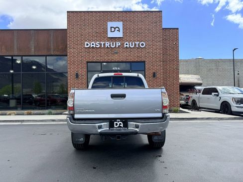 Used 2014 Toyota Tacoma 4x4 Double Cab w/ Limited Package image 6