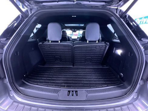 Used 2025 Ford Explorer ST image 39