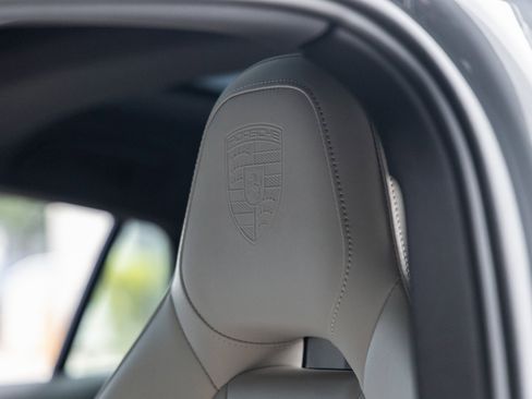 Certified 2025 Porsche Panamera 4 image 27