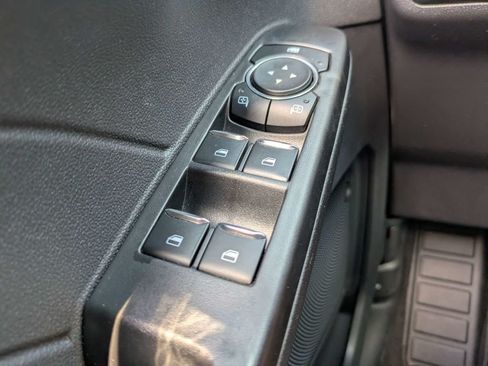 Used 2025 Ford Escape ST-Line FWD image 24