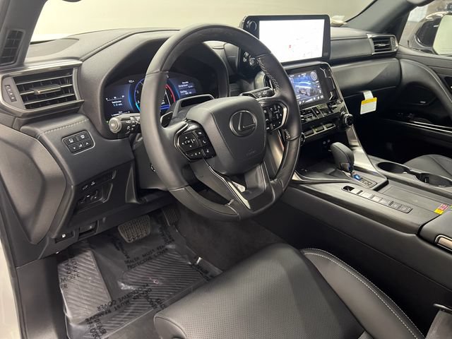 Certified 2026 Lexus LX 700h Luxury w/ Appearance Package AWD/4WD image 16