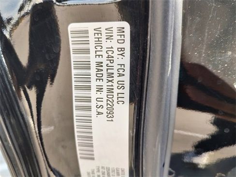 Certified 2021 Jeep Cherokee Latitude Lux w/ Comfort/Convenience Group image 35