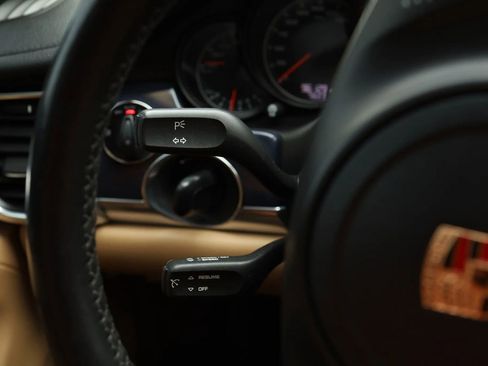 Used 2013 Porsche Panamera 4 Platinum Edition image 22