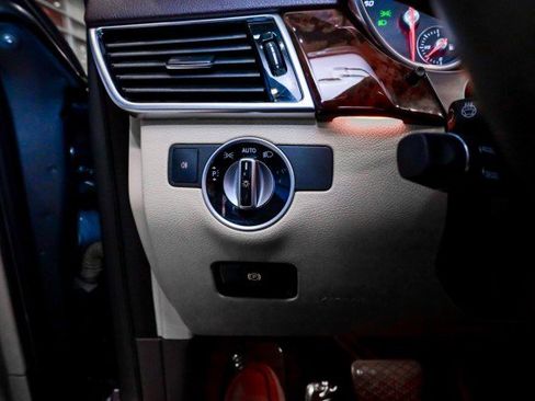 Used 2019 Mercedes-Benz GLS 450 4MATIC w/ Premium 1 Package image 37