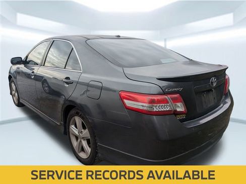 Used 2010 Toyota Camry SE image 4