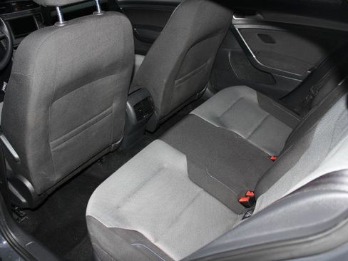 Used 2016 Volkswagen e-Golf SE FWD image 13