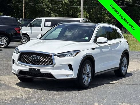 Used 2019 INFINITI QX50 Luxe w/ Navigation Package AWD/4WD image 32