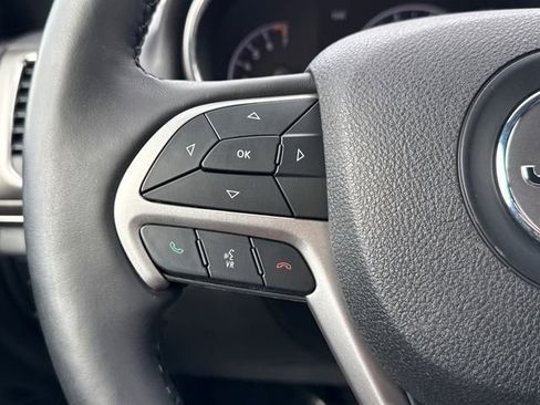 Used 2018 Jeep Grand Cherokee Limited image 35