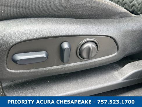 Used 2024 Chevrolet Equinox LT AWD/4WD image 10