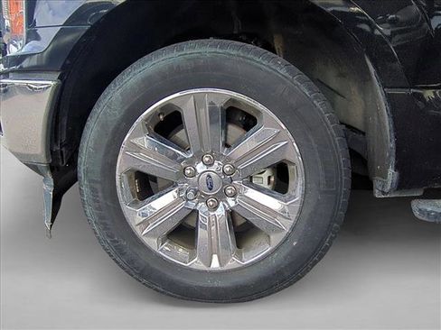 Used 2019 Ford F150 XLT w/ Equipment Group 302A Luxury image 14