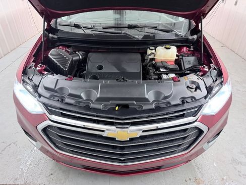 Used 2019 Chevrolet Traverse Premier w/ Driver Confidence II Package FWD image 46