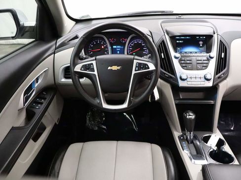 Used 2017 Chevrolet Equinox Premier w/ Enhanced Convenience Package AWD/4WD image 14