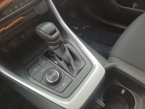 Certified 2022 Toyota RAV4 LE AWD/4WD image 20