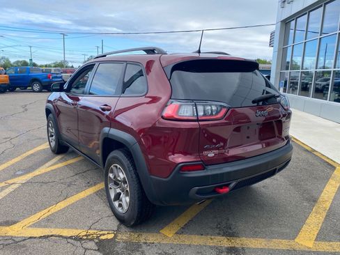 Used 2022 Jeep Cherokee Trailhawk w/ Sun, Sound & Nav Group AWD/4WD image 3