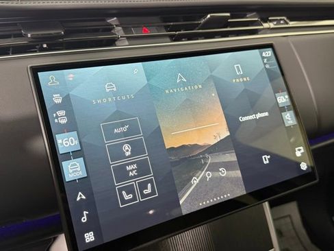 New 2025 Land Rover Range Rover Long Wheelbase Autobiography image 14