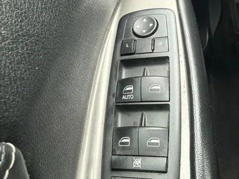 Used 2017 Dodge Journey Crossroad FWD image 18