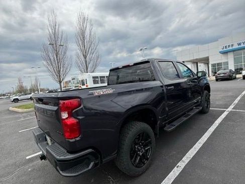 Used 2023 Chevrolet Silverado 1500 Custom Trail Boss w/ LPO, Dark Essentials Package image 6