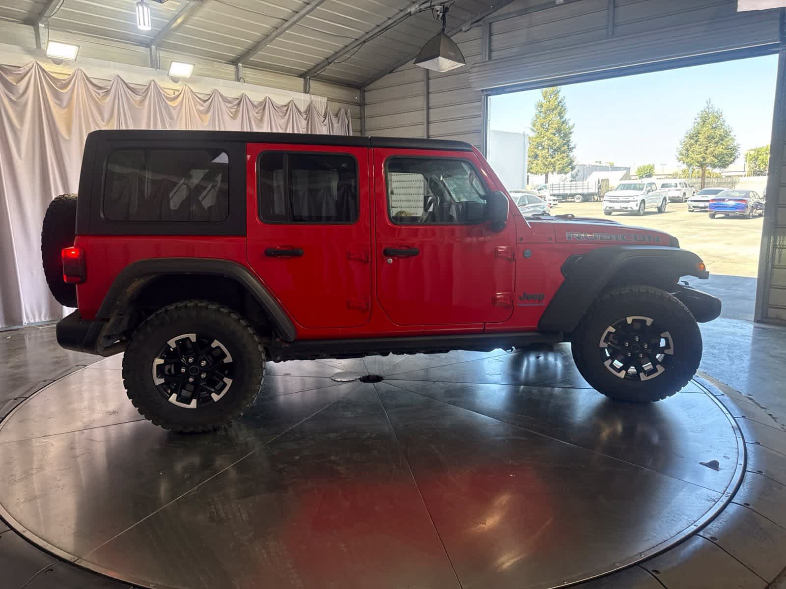 Used 2024 Jeep Wrangler Unlimited Rubicon 4xe AWD/4WD image 4