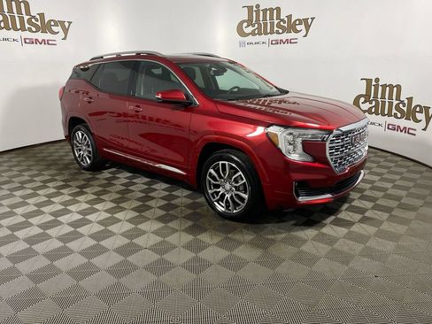 Used 2023 GMC Terrain Denali AWD/4WD image 1