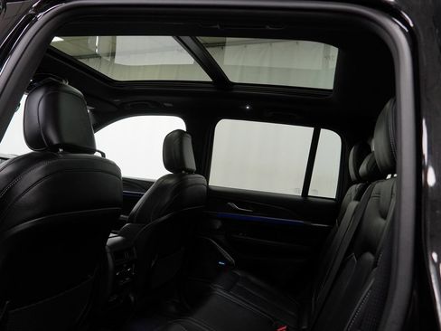 Certified 2023 Jeep Grand Cherokee Overland image 26