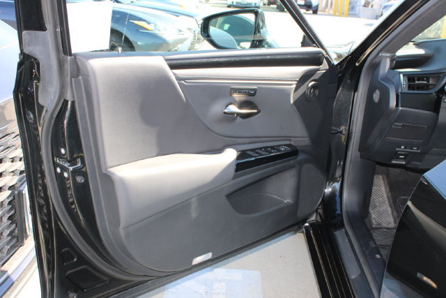 Certified 2025 Lexus ES 300h w/ Premium Package FWD image 11