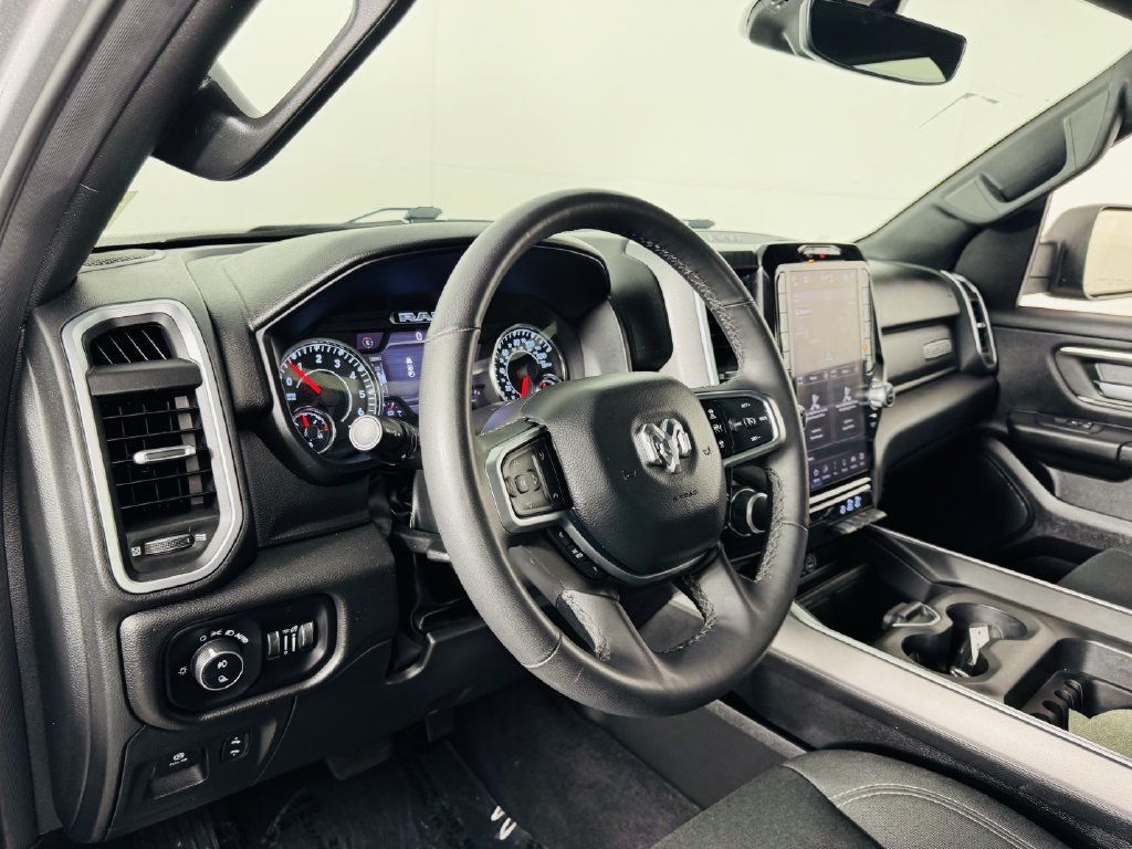 Used 2025 RAM 1500 Big Horn AWD/4WD image 8