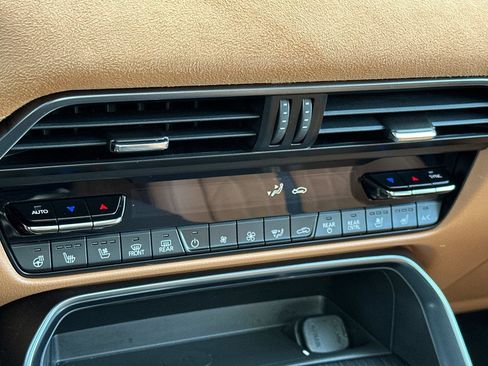 Certified 2025 MAZDA CX-90 3.3 Turbo S w/ Premium Plus image 22