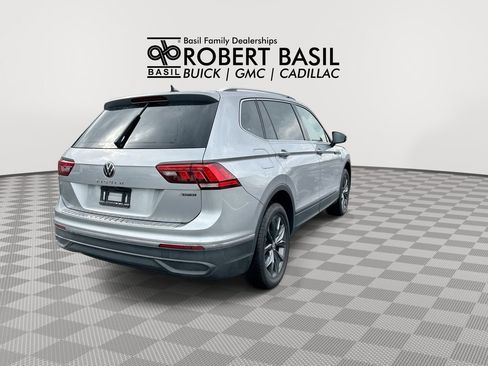 Used 2022 Volkswagen Tiguan SE AWD/4WD image 8
