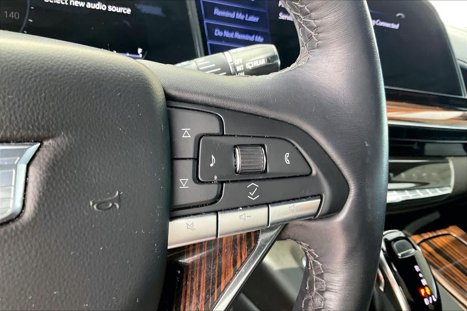 Used 2024 Cadillac Escalade Premium Luxury RWD image 24