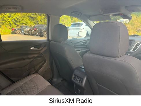 Used 2022 Chevrolet Equinox LT AWD/4WD image 14