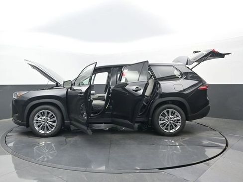 New 2026 Toyota Grand Highlander AWD image 33