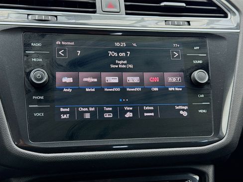 Used 2019 Volkswagen Tiguan SEL AWD/4WD image 11