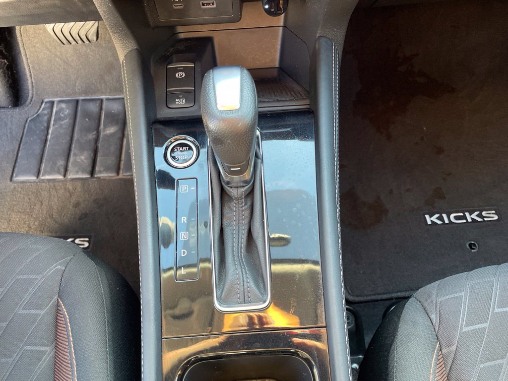 Used 2021 Nissan Kicks SR FWD image 13