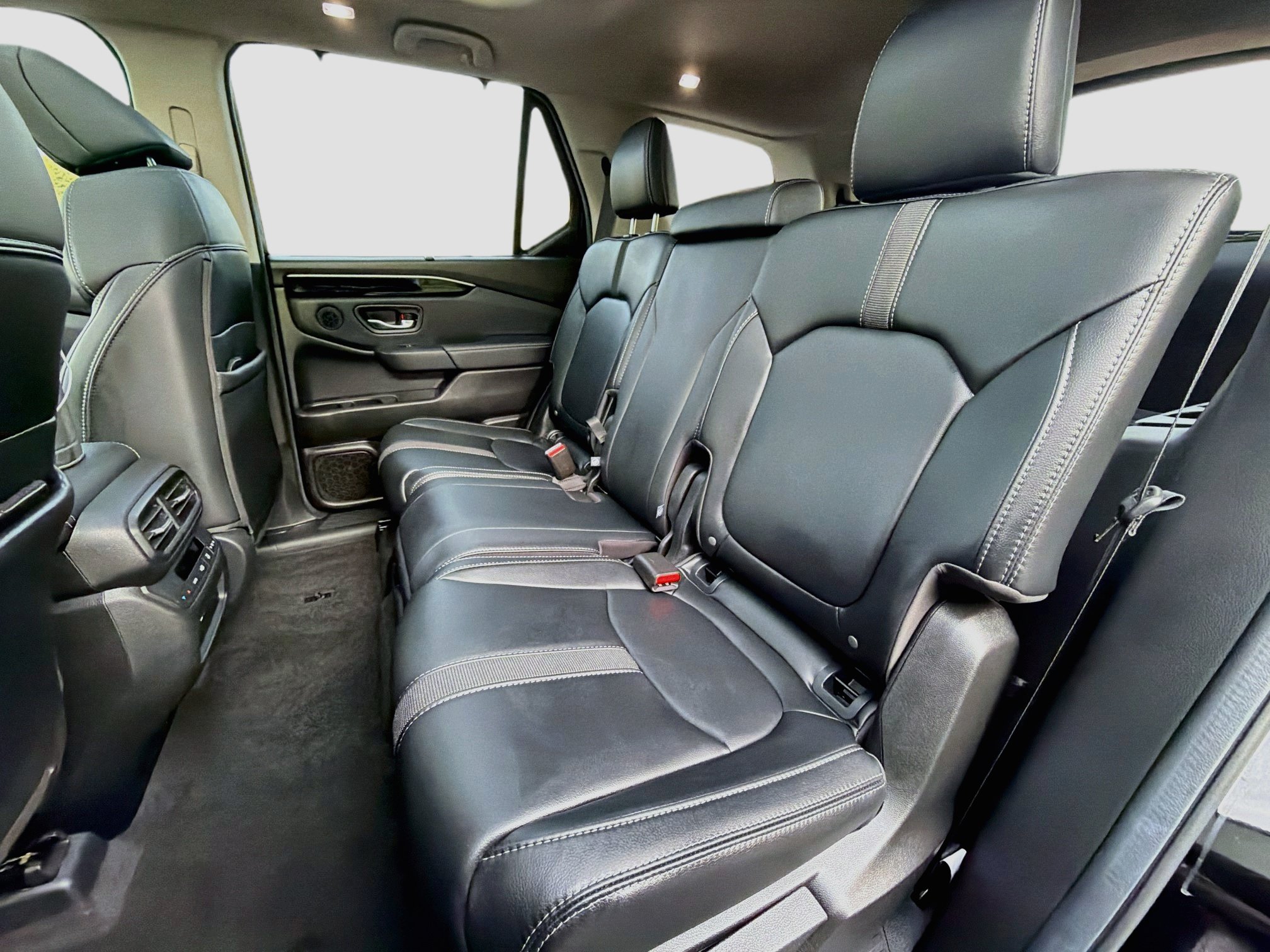 Used 2025 Honda Pilot Touring image 27