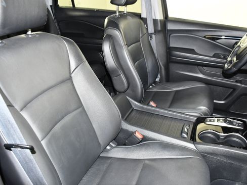 Used 2021 Honda Pilot Touring image 43